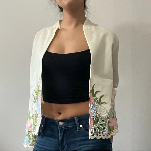 🌟HOST PIC🌟 🌸 Vintage: Handmade Cream Dress Blazer with Floral Embroidery 🌿 - Picture 7 of 11